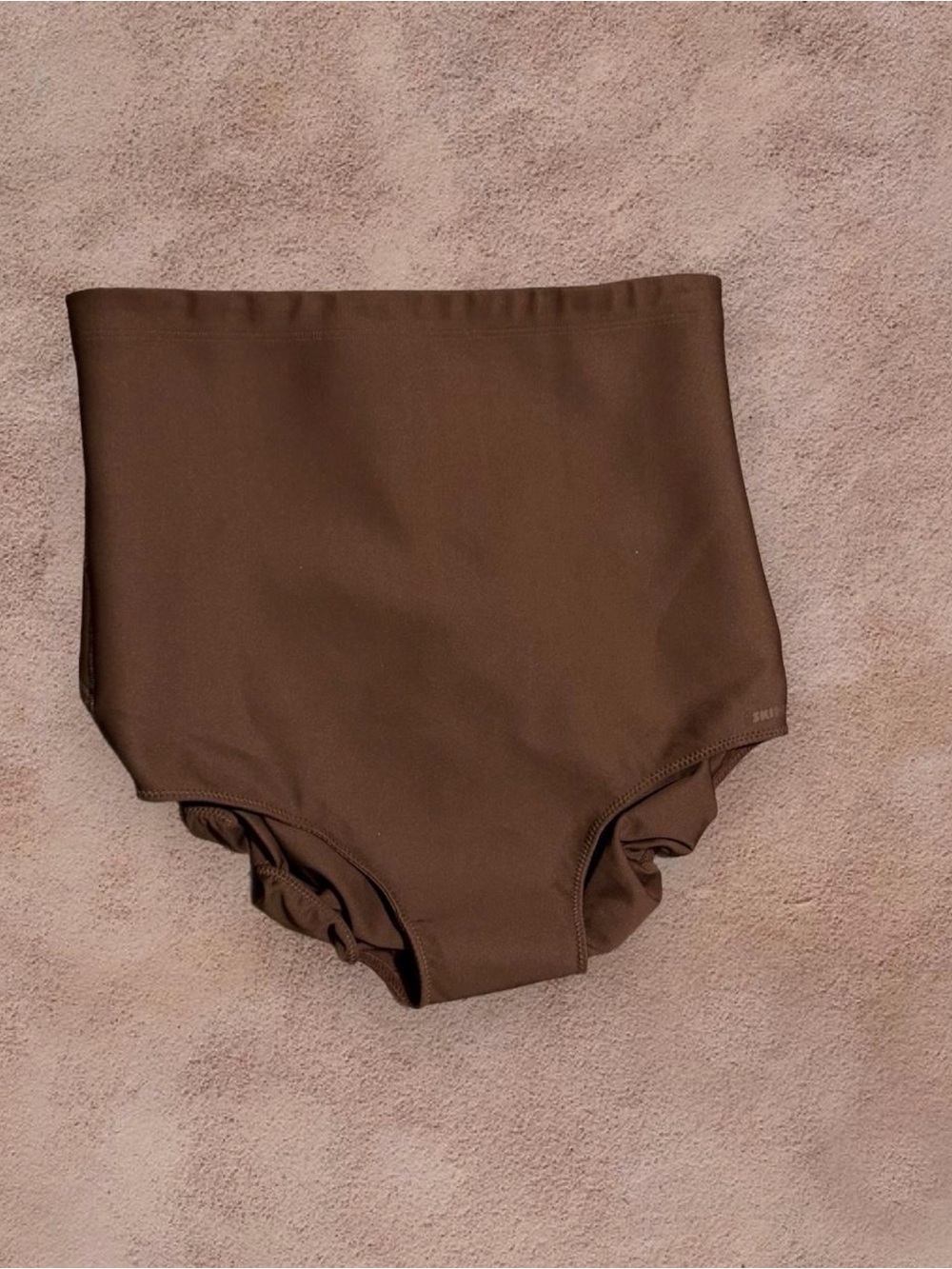 SKIMS High-Waist Core Sculpt Butt Lifting Briefs - Cocoa